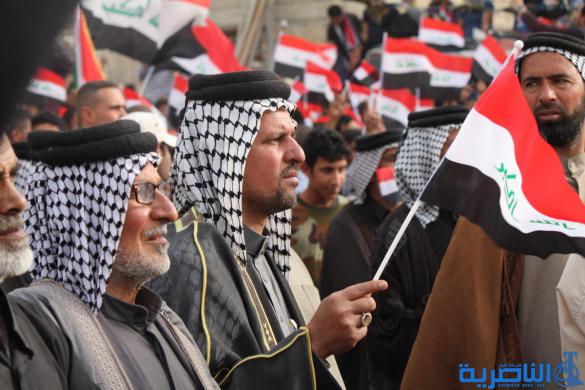 بالصور : الالاف يتجمعون امام مجلس ذي قار تنديدا بالفساد 