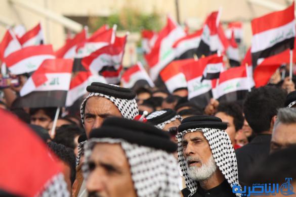 بالصور : الالاف يتجمعون امام مجلس ذي قار تنديدا بالفساد 