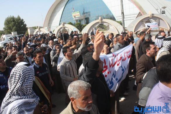 العشرات من محتجزي رفحاء يتظاهرون في الناصرية للاسراع بصرف امتيازاتهم - تقرير مصور -