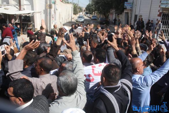 العشرات من محتجزي رفحاء يتظاهرون في الناصرية للاسراع بصرف امتيازاتهم - تقرير مصور -