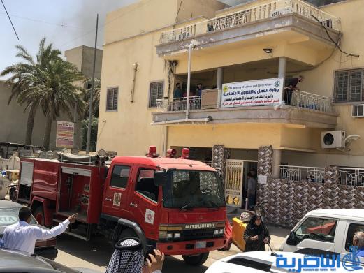 بالصور:اندلاع حريق في الطابق العلوي لدائرة قسم التقاعد والضمان الاجتماعي