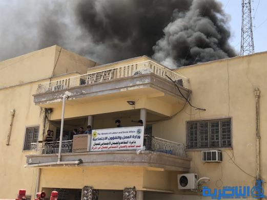 بالصور:اندلاع حريق في الطابق العلوي لدائرة قسم التقاعد والضمان الاجتماعي