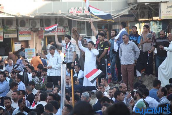 بالصور:الصدريون يتظاهرون وسط الناصرية تنديدا بتهديد الصدر 