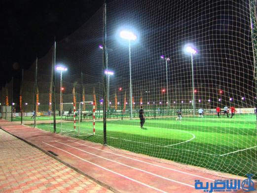 المباشرة بانشاء خمسة ملاعب خماسية في سوق الشيوخ