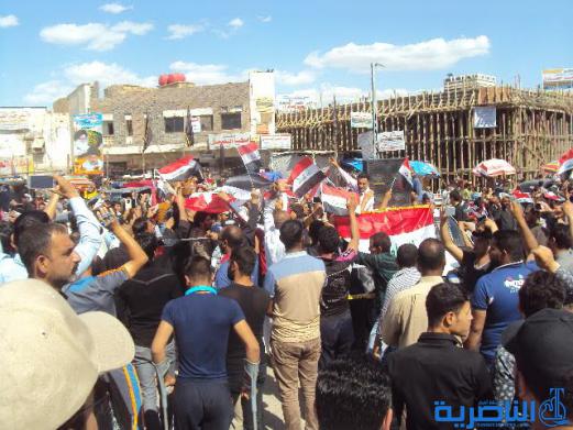 بالصور : العشرات من انصار التيار الصدري في الناصرية يتظاهرون في &quot; يوم المظلوم &quot;