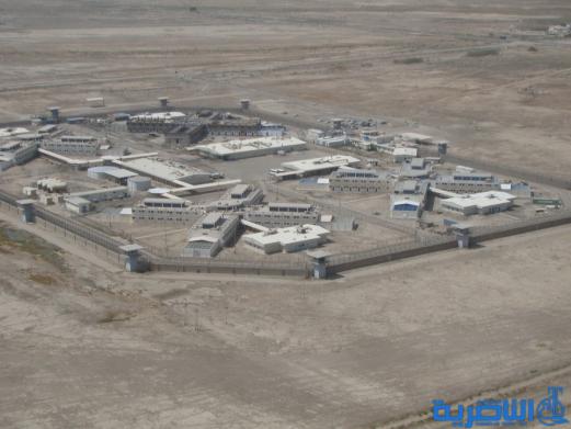 ضبط ثلاثة موظفين في سجن الناصرية اثناء ادخالهم شرائح موبايل للسجناء