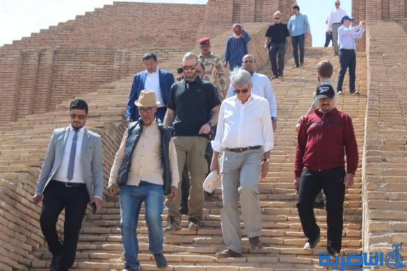 بالصور:السفير الفرنسي يزور اور الاثرية غربي الناصرية