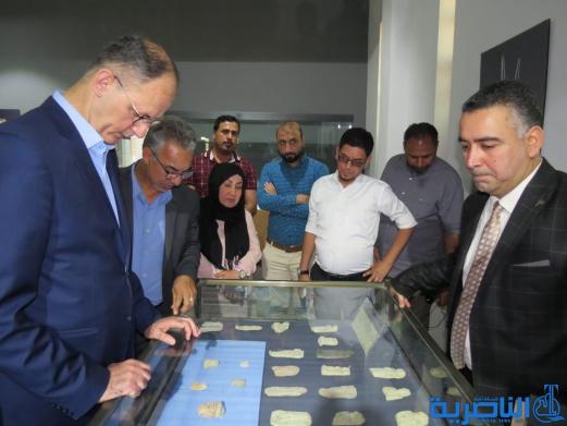 متحف الناصرية يتلقى وعدا من وزير الثقافة بتزويده بقطع اثرية جديدة