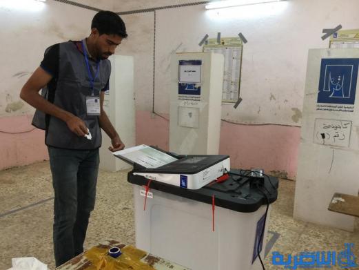 بالصور:الساعات الاولى من انطلاق التصويت العام في احد مراكز الناصرية الانتخابية