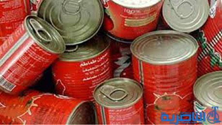 اتلاف مواد غذائية منتهية الصالحة في سوق الشيوخ