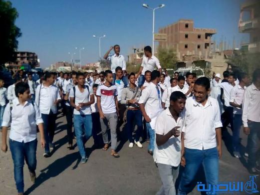 مسيرات طلابية تجوب شوارع سوق الشيوخ استذكارا لوفاة النبي محمد (ص)