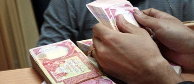  توزيع الوجبة الثانية من المستحقات المالية لمزارعي الحنطة في ذي قار